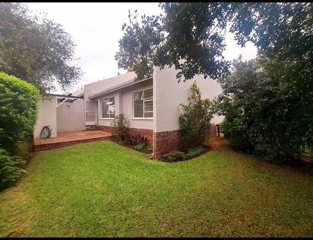 2 BEDROOM APARTMENT FOR SALE IN BRYANSTON